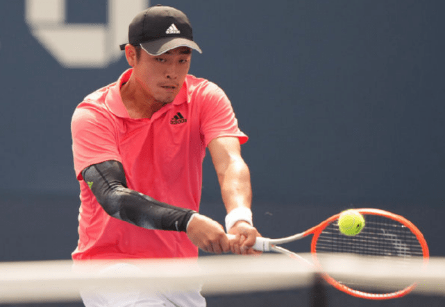 总决赛中奠 总决赛中奠